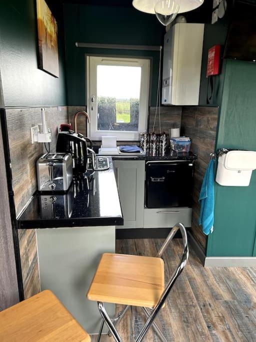 The Potter'S Rest, A Cosy Wee Cabin In The Highlands Watten Exteriér fotografie